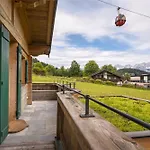 Ski-in-ski-out Asten By Alpine Host Helpers Апартаменти Кіцбюель