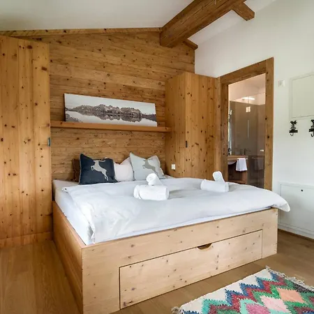 Ski-in-ski-out Asten By Alpine Host Helpers Kitzbuhel