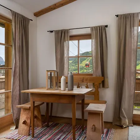 Apartment Ski-in-ski-out Asten By Alpine Host Helpers